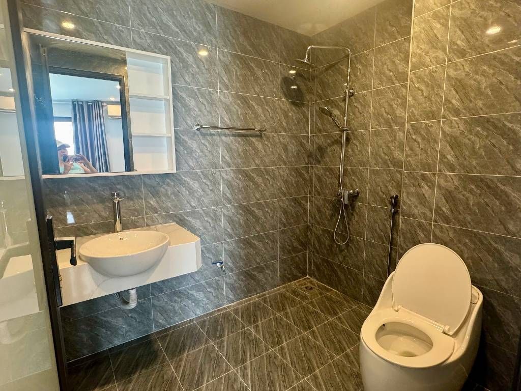 Bán nhà Tân Mai - diện tích 80.6m2 5 tầng - Ngõ ô tô vào rộng 4m - giá 17,8 tỷ