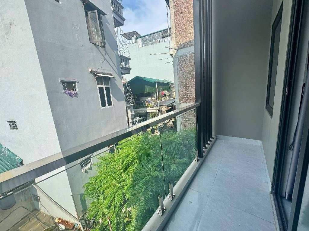 Bán nhà Tân Mai - diện tích 80.6m2 5 tầng - Ngõ ô tô vào rộng 4m - giá 17,8 tỷ