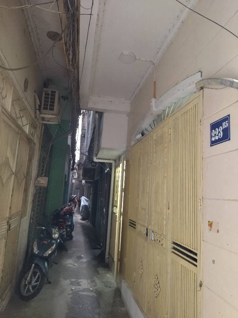 Bán nhà Tân Mai - diện tích 6m2 5 tầng - Cách ô tô tránh 10 mét - giá 1,6 tỷ