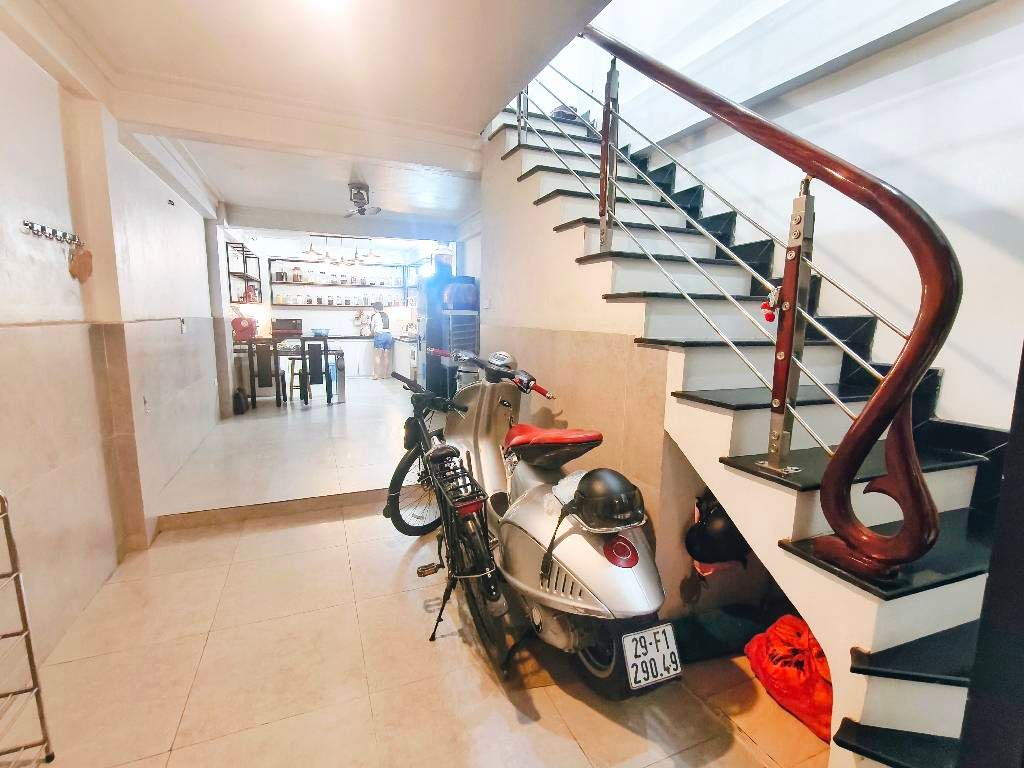 Bán nhà Bùi Xương Trạch - diện tích 36,3m2 5 tầng - Ngõ thông, thoáng sáng - giá 13 tỷ