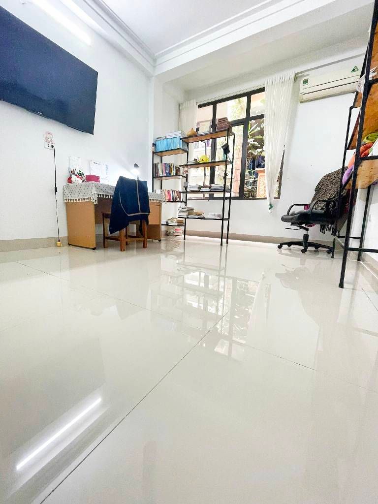 Bán nhà Bùi Xương Trạch - diện tích 36,3m2 5 tầng - Ngõ thông, thoáng sáng - giá 13 tỷ