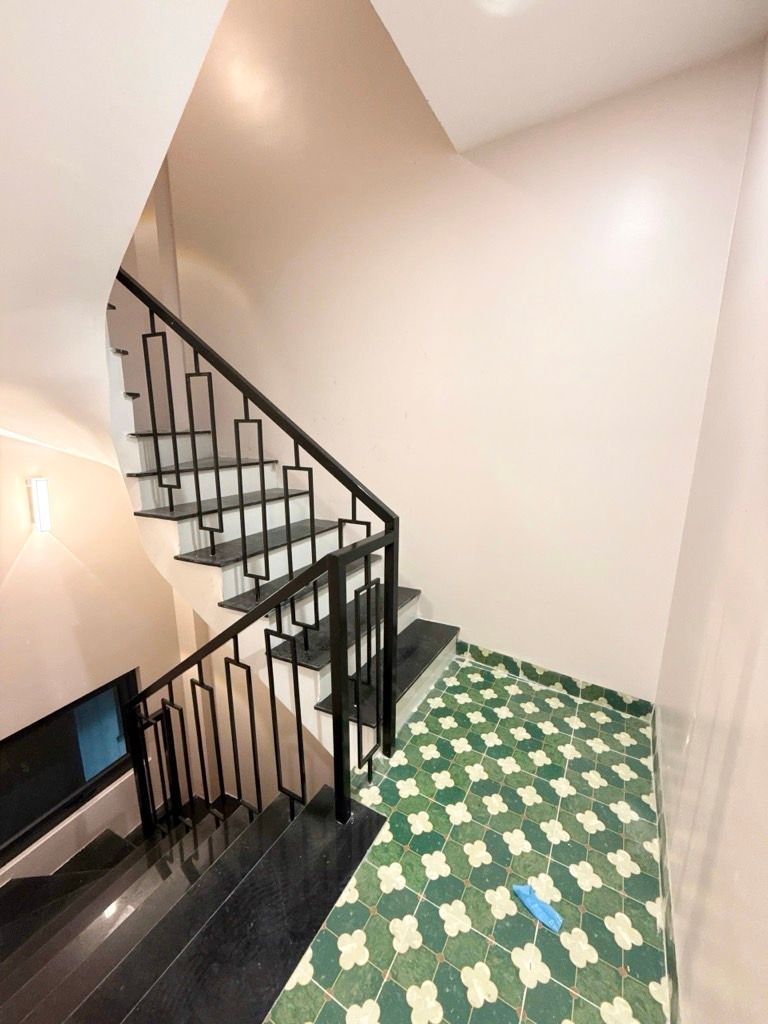 Bán nhà Đê Trần Khát Chân - diện tích 82.7m2 5 tầng - LÔ GÓC - THANG MÁY - CCMN - 3 MẶT THOÁNG - giá 17 tỷ