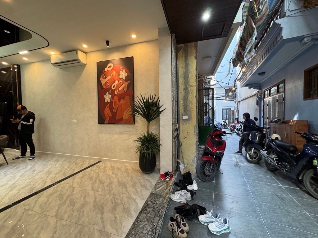 Bán nhà Khương Đình - diện tích 47m2 6 tầng - Thang máy, nội thất đẳng cấp - giá 14,5 tỷ