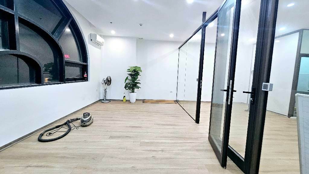 Bán nhà Đại Từ - diện tích 55.9m2 2 tầng - Căn hộ shophouse khối đế - giá 11,5 tỷ