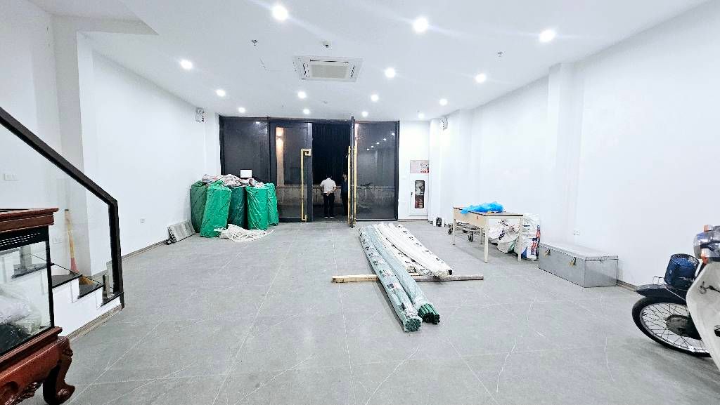 Bán nhà Đại Từ - diện tích 55.9m2 2 tầng - Căn hộ shophouse khối đế - giá 11,5 tỷ