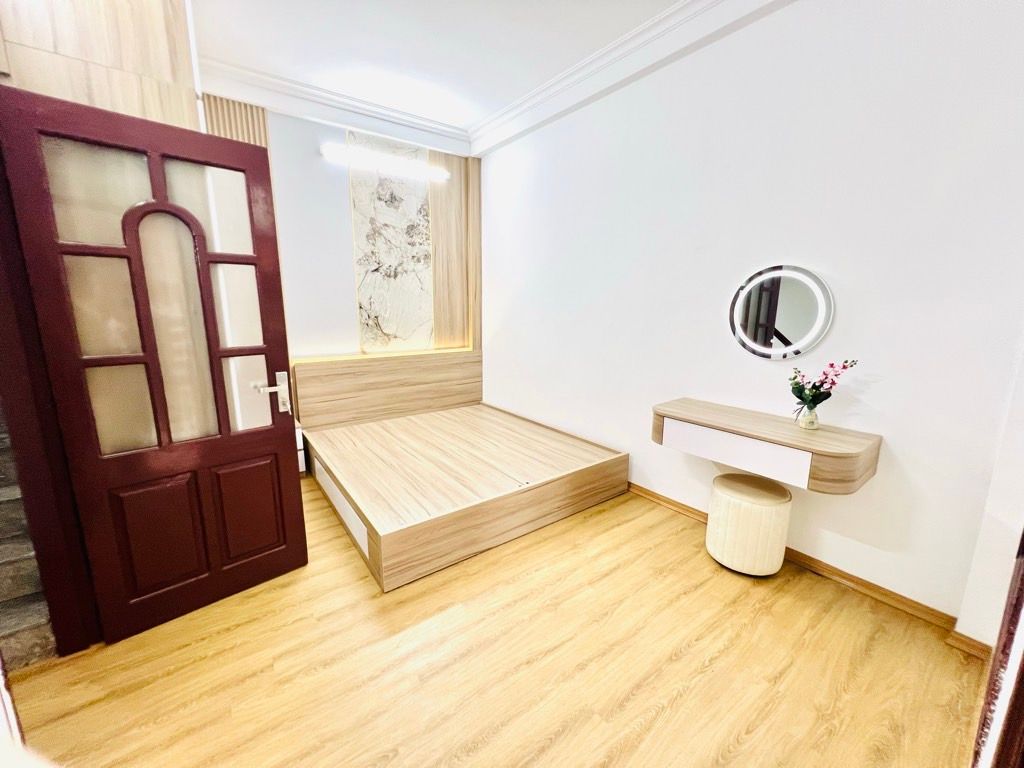 Bán nhà Giáp Nhị - diện tích 20m2 4.5 tầng - Lô góc 2 thoáng - giá 6,5 tỷ