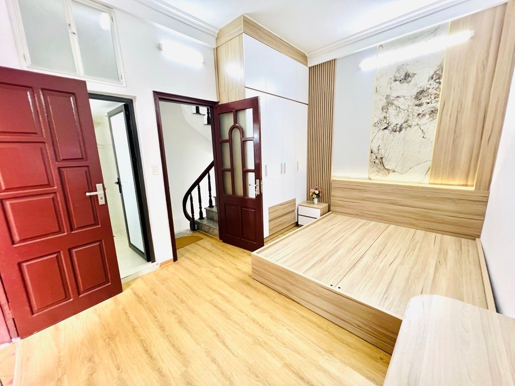 Bán nhà Giáp Nhị - diện tích 20m2 4.5 tầng - Lô góc 2 thoáng - giá 6,5 tỷ