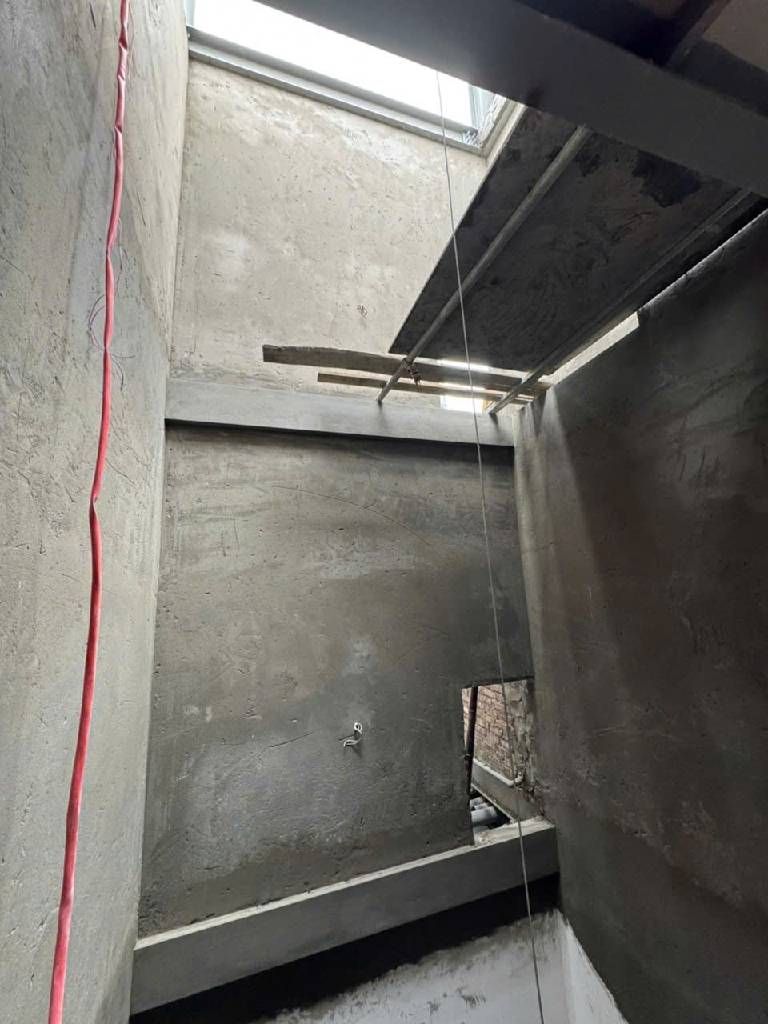 Bán nhà Hoàng Mai - diện tích 64,6m2 5 tầng - Lô góc, thang máy - giá 17,3 tỷ