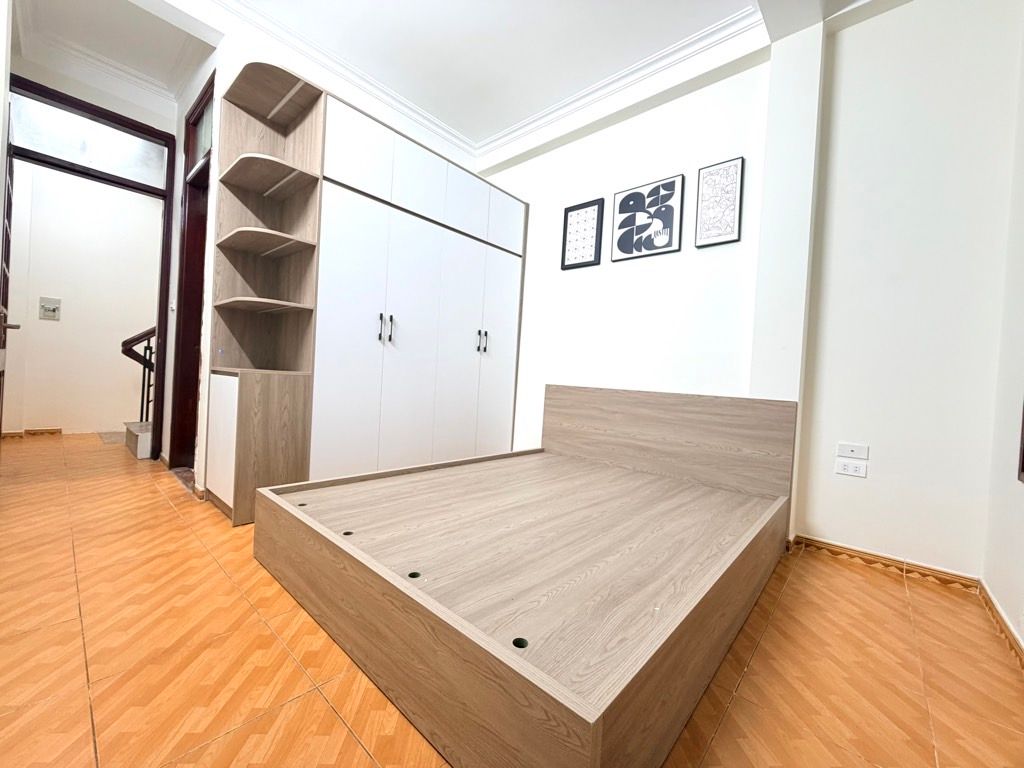 Bán nhà Khuất Duy Tiến - diện tích 19m2 6 tầng - Cách ô tô 5m - giá 7,95 tỷ