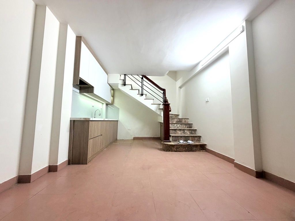 Bán nhà Khuất Duy Tiến - diện tích 19m2 6 tầng - Cách ô tô 5m - giá 7,95 tỷ