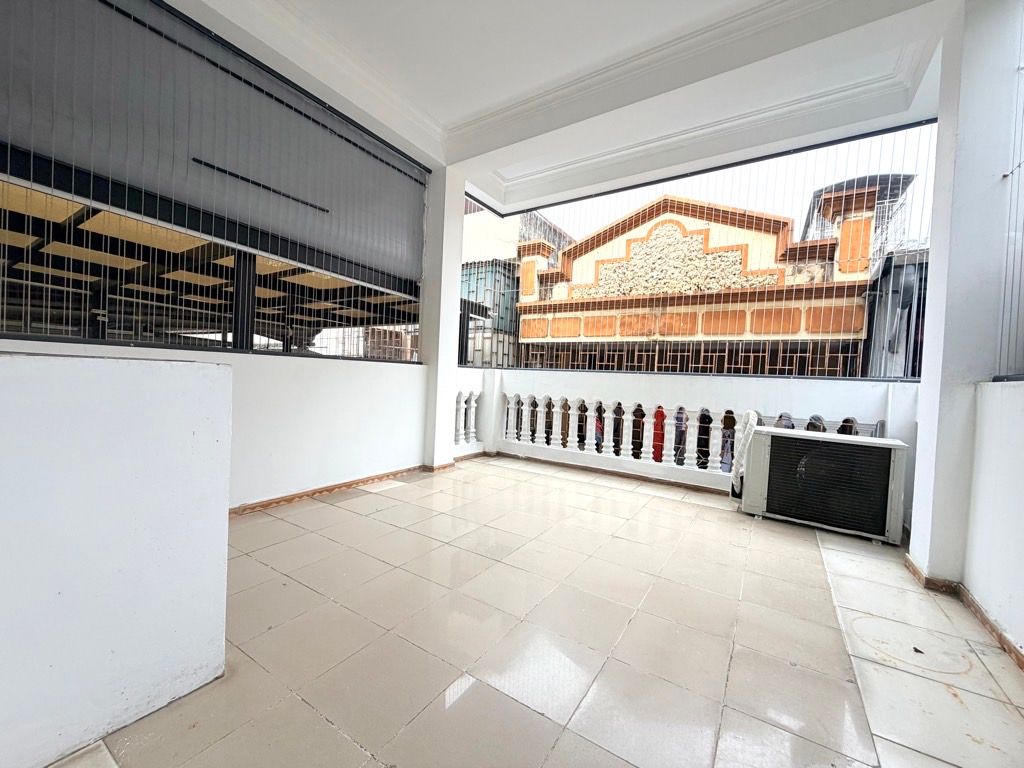 Bán nhà Khuất Duy Tiến - diện tích 19m2 6 tầng - Cách ô tô 5m - giá 7,95 tỷ