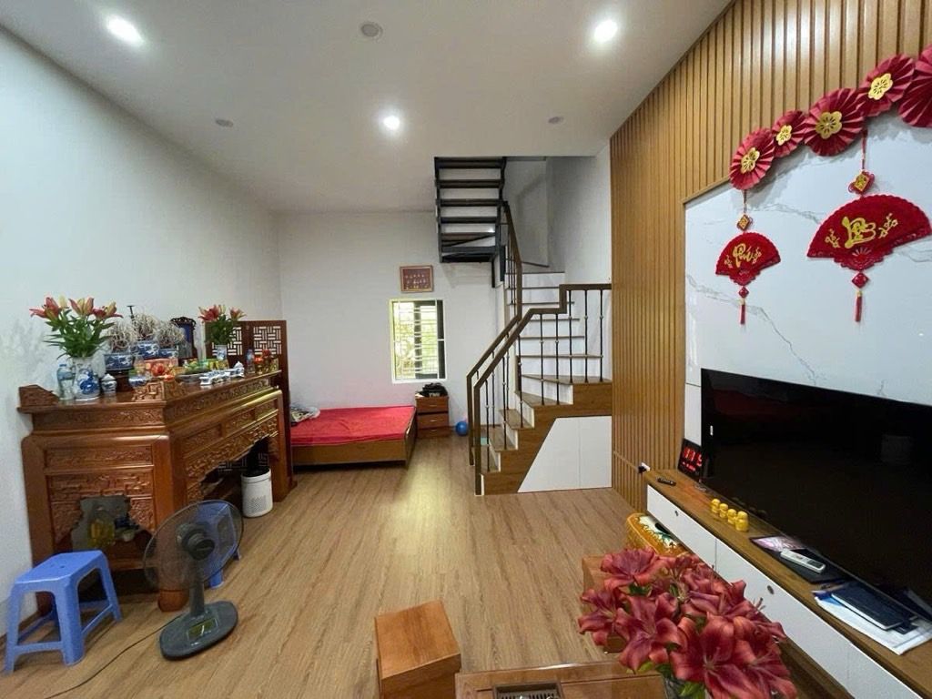 Bán nhà Khâm Thiên - diện tích 80m2 2 tầng - Nhà đẹp hiếm có - giá 4,6 tỷ