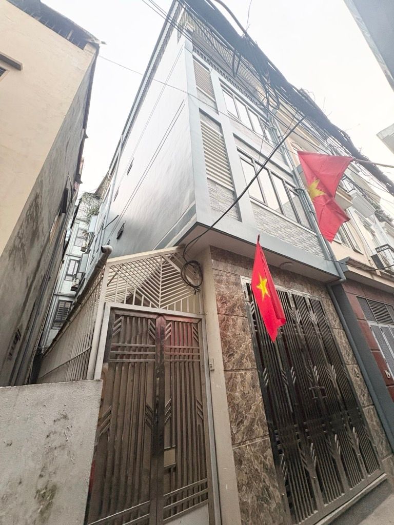 Bán nhà Bằng Liệt - diện tích 55m2 5 tầng - Ô TÔ TRÁNH - giá 8,9 tỷ