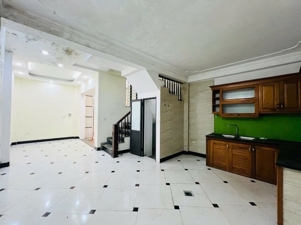 Bán nhà Bằng Liệt - diện tích 55m2 5 tầng - Ô TÔ TRÁNH - giá 8,9 tỷ