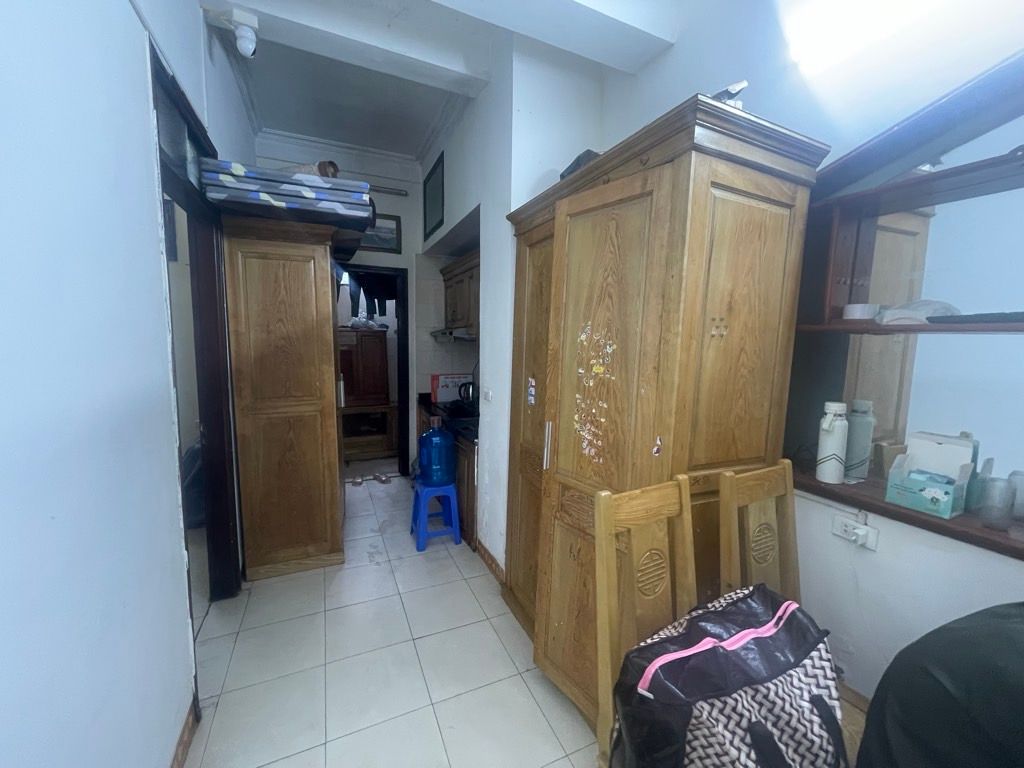 Bán nhà Vũ Hữu - diện tích 63,4m2 1 tầng - Mặt ngõ KD ô tô tránh - giá 7,9 tỷ