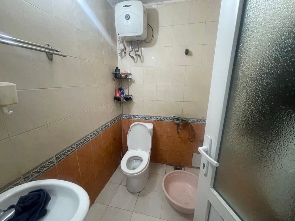 Bán nhà Vũ Hữu - diện tích 63,4m2 1 tầng - Mặt ngõ KD ô tô tránh - giá 7,9 tỷ