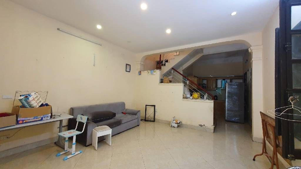 Bán nhà Vĩnh Tuy - diện tích 46.9m2 3 tầng - ô tô nhỏ lùi cửa - giá 10,8 tỷ