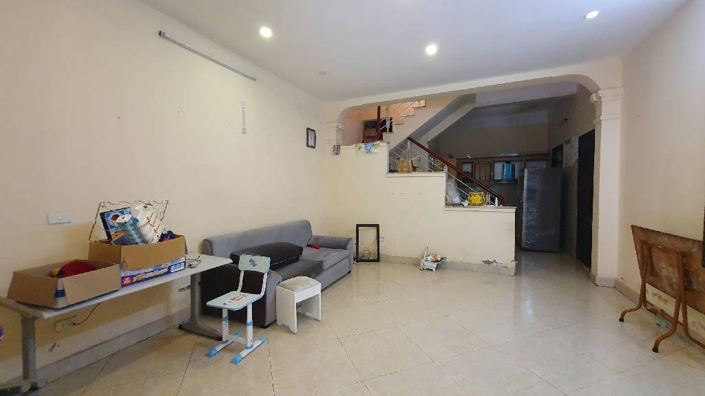 Bán nhà Vĩnh Tuy - diện tích 46.9m2 3 tầng - ô tô nhỏ lùi cửa - giá 10,8 tỷ