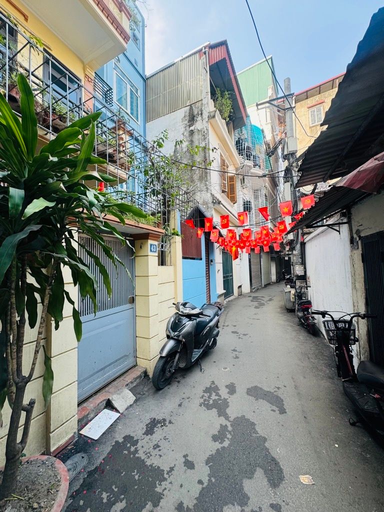 Bán nhà ngõ Trung Tả - diện tích 73.7m2 3 tầng - Nhà dân xây chắc chắn - giá 15,8 tỷ