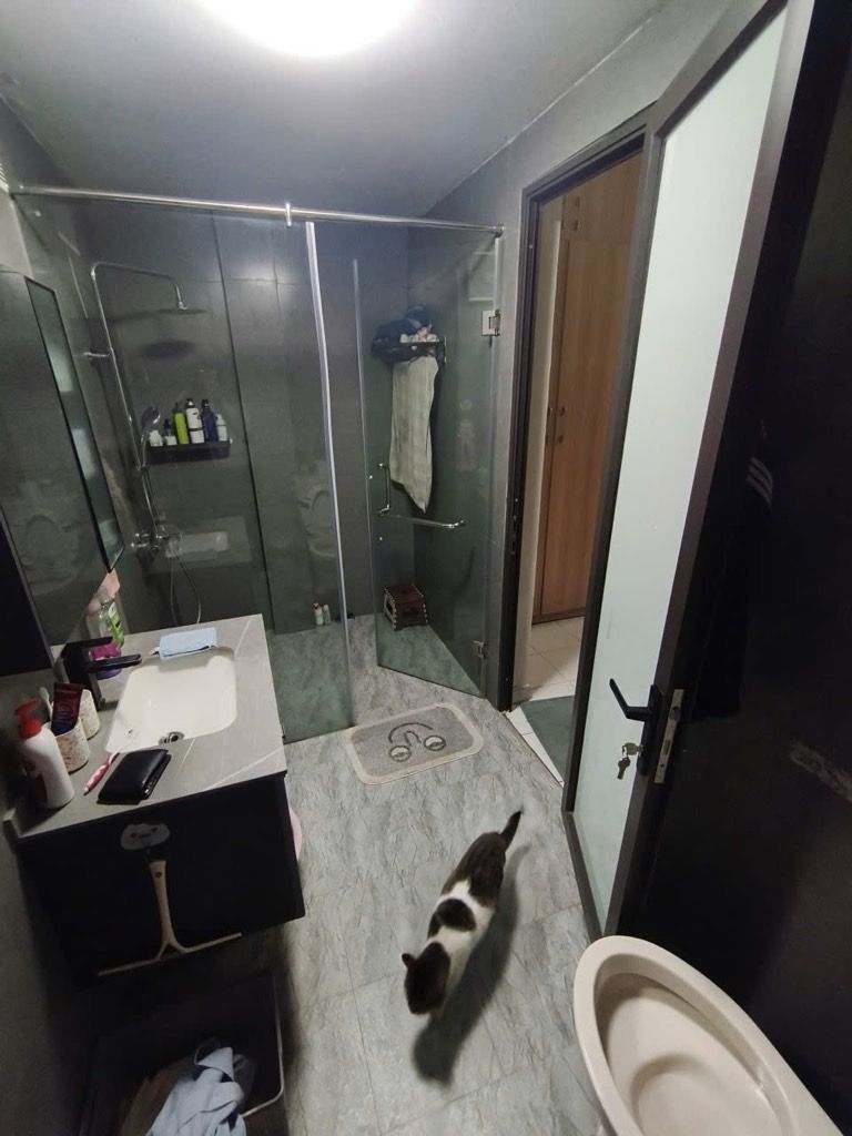 Bán nhà ngõ Trung Tả - diện tích 73.7m2 3 tầng - Nhà dân xây chắc chắn - giá 15,8 tỷ