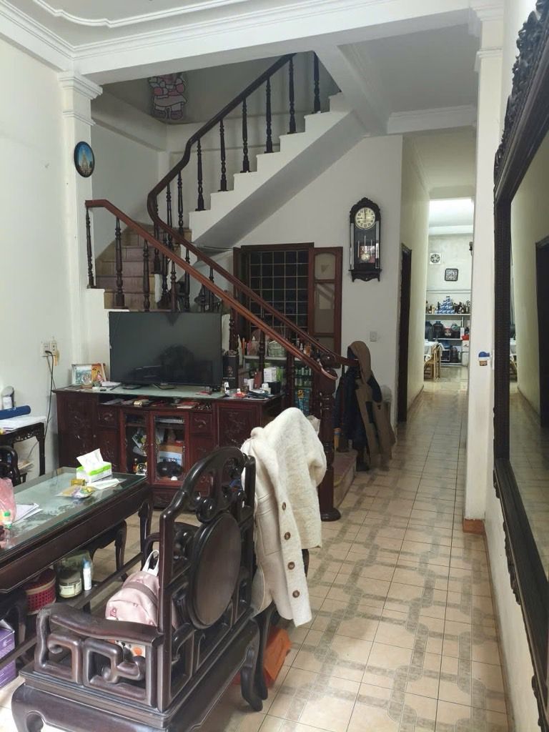 Bán nhà ngõ Trung Tả - diện tích 73.7m2 3 tầng - Nhà dân xây chắc chắn - giá 15,8 tỷ
