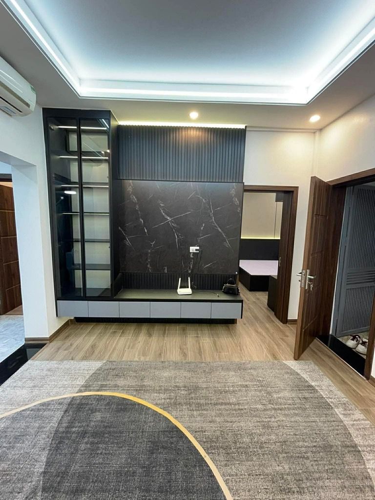 Bán nhà kim Ngưu - diện tích 70m2 4 tầng - Ô Tô ĐỖ CHÂN CẦU THANG - giá 4,6 tỷ