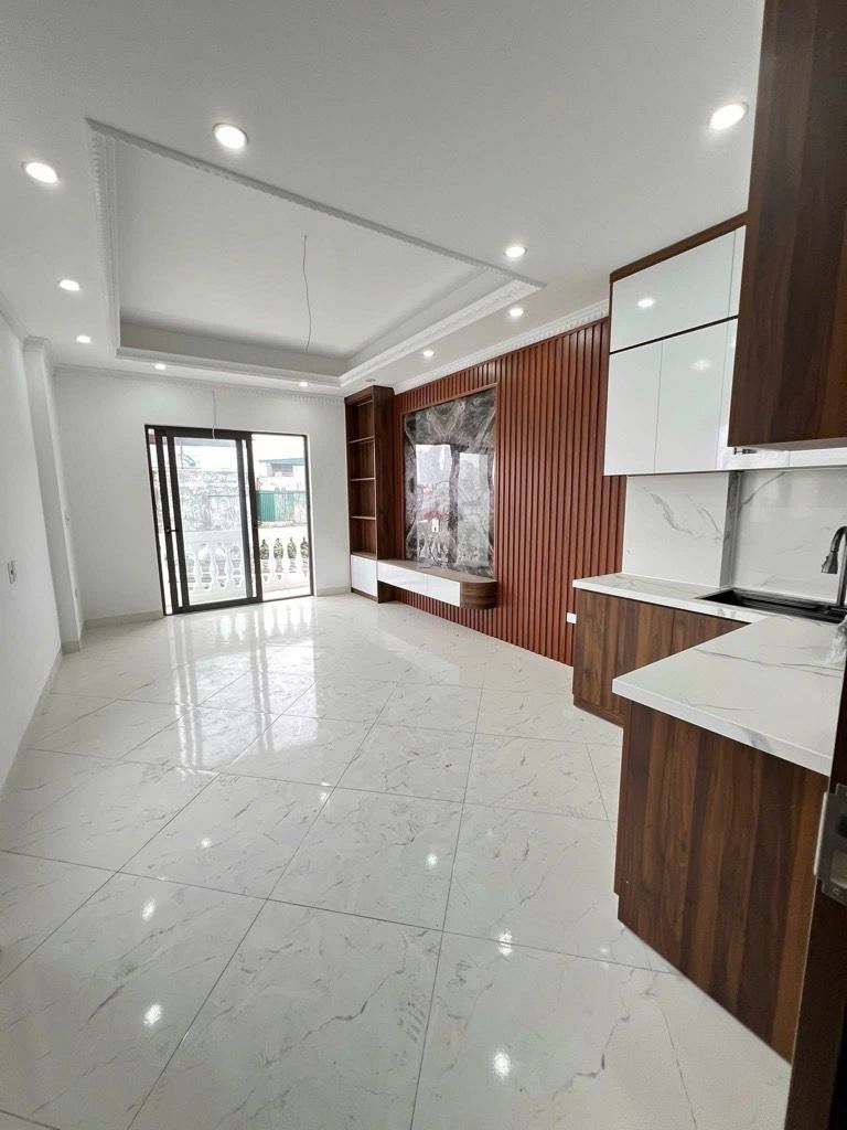 Bán nhà Văn Chương - diện tích 58,5m2 6 tầng - Ô tô đỗ cửa - giá 15,8 tỷ