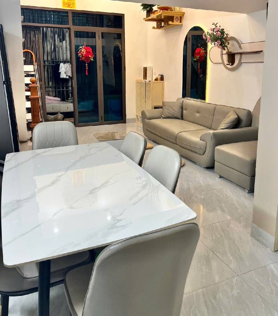 Bán nhà Định Công Thượng - diện tích 54m2 2 tầng - Nhà đẹp ngõ nông - giá 1,4 tỷ