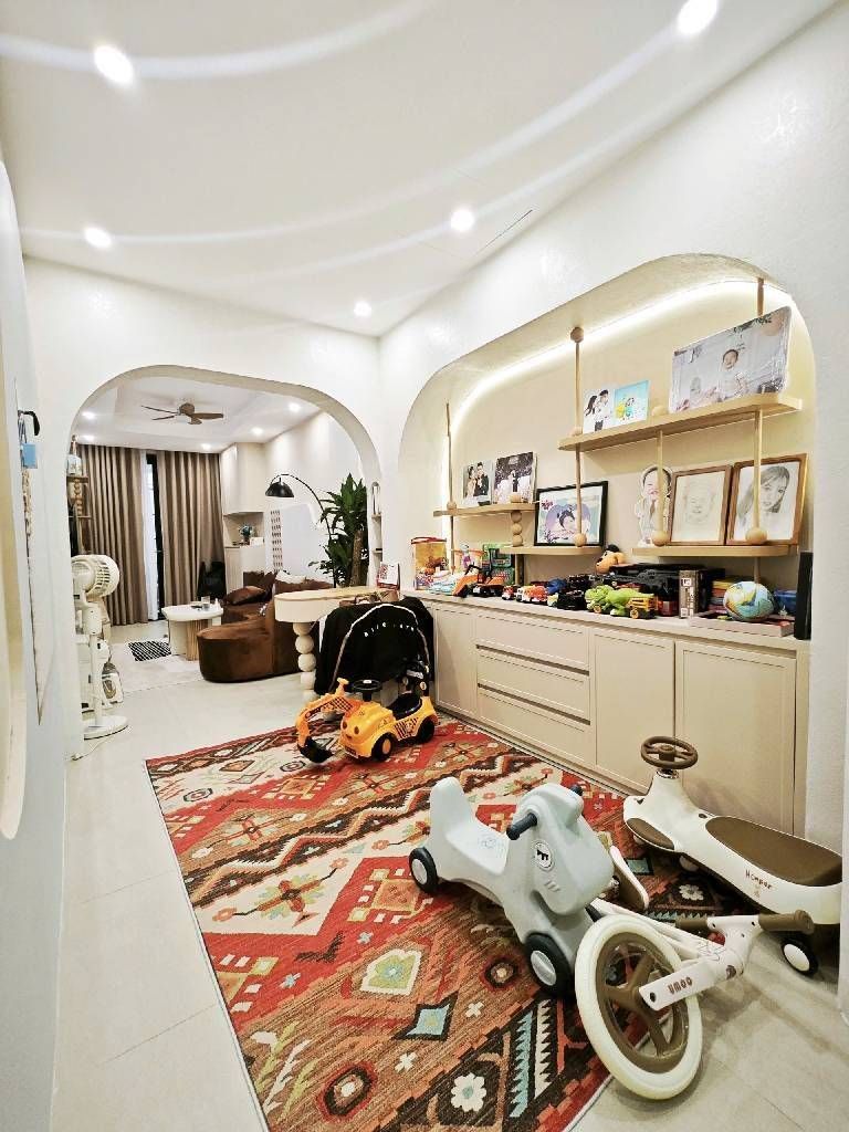 Bán nhà Minh Khai - diện tích 29,5m2 4 tầng - Nhà đẹp long lanh - giá 8,2 tỷ