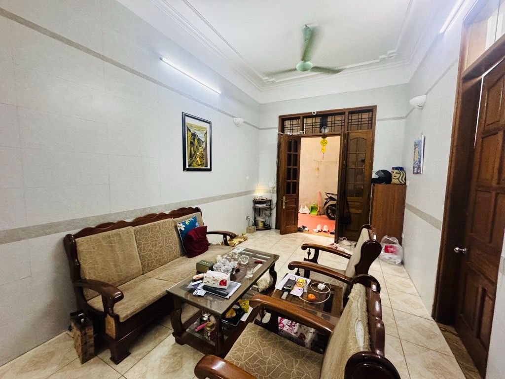 Bán nhà Thanh Nhàn - diện tích 42.2m2 3 tầng - Gần phố, tiện ích bạt ngàn - giá 11 tỷ