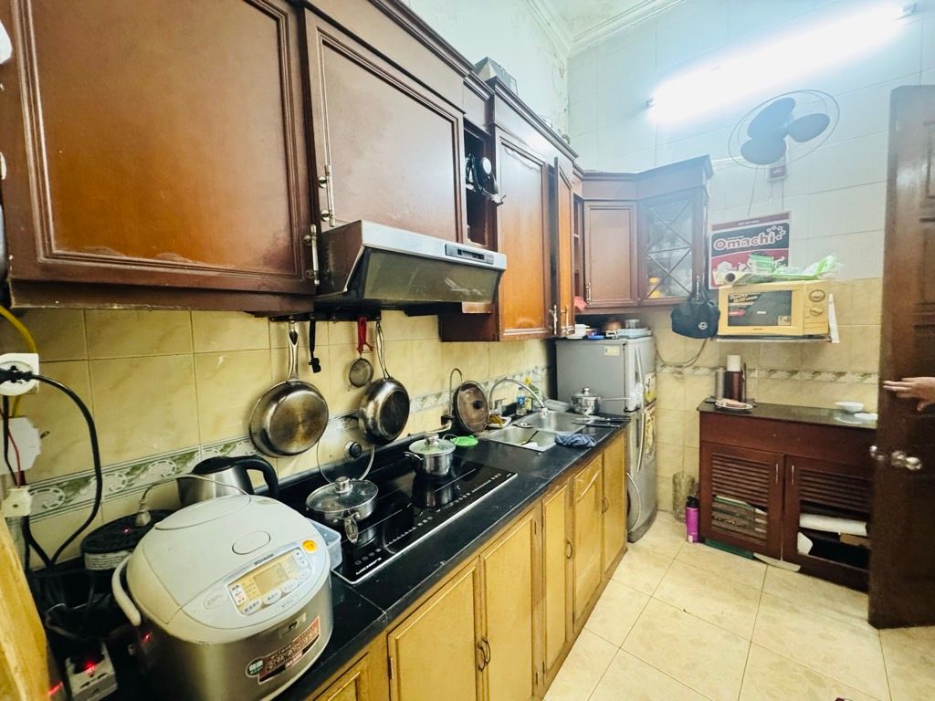 Bán nhà Thanh Nhàn - diện tích 42.2m2 3 tầng - Gần phố, tiện ích bạt ngàn - giá 11 tỷ