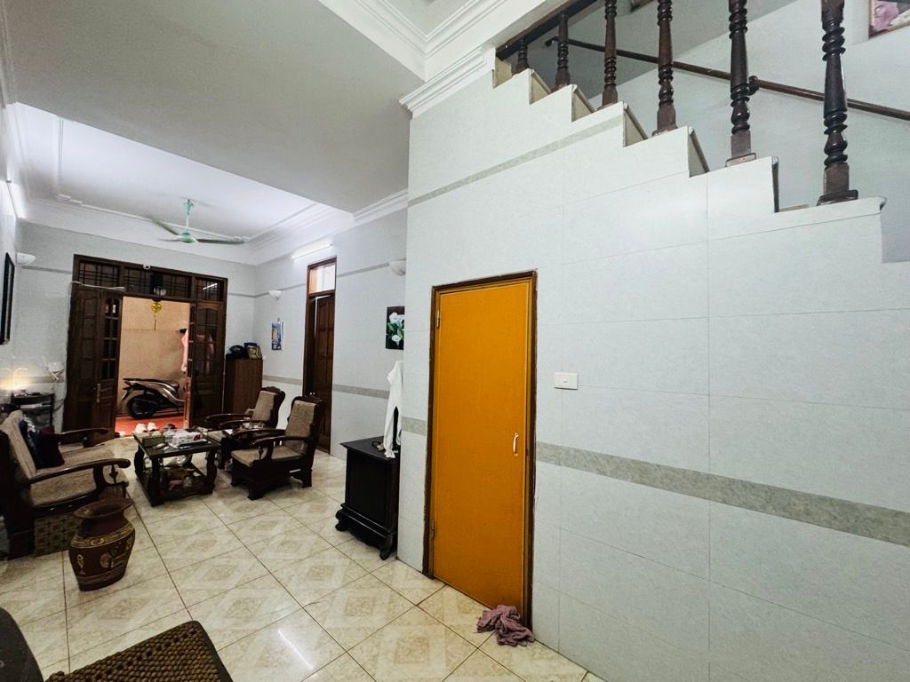 Bán nhà Thanh Nhàn - diện tích 42.2m2 3 tầng - Gần phố, tiện ích bạt ngàn - giá 11 tỷ