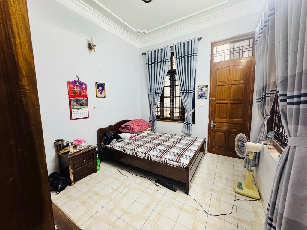 Bán nhà Thanh Nhàn - diện tích 42.2m2 3 tầng - Gần phố, tiện ích bạt ngàn - giá 11 tỷ