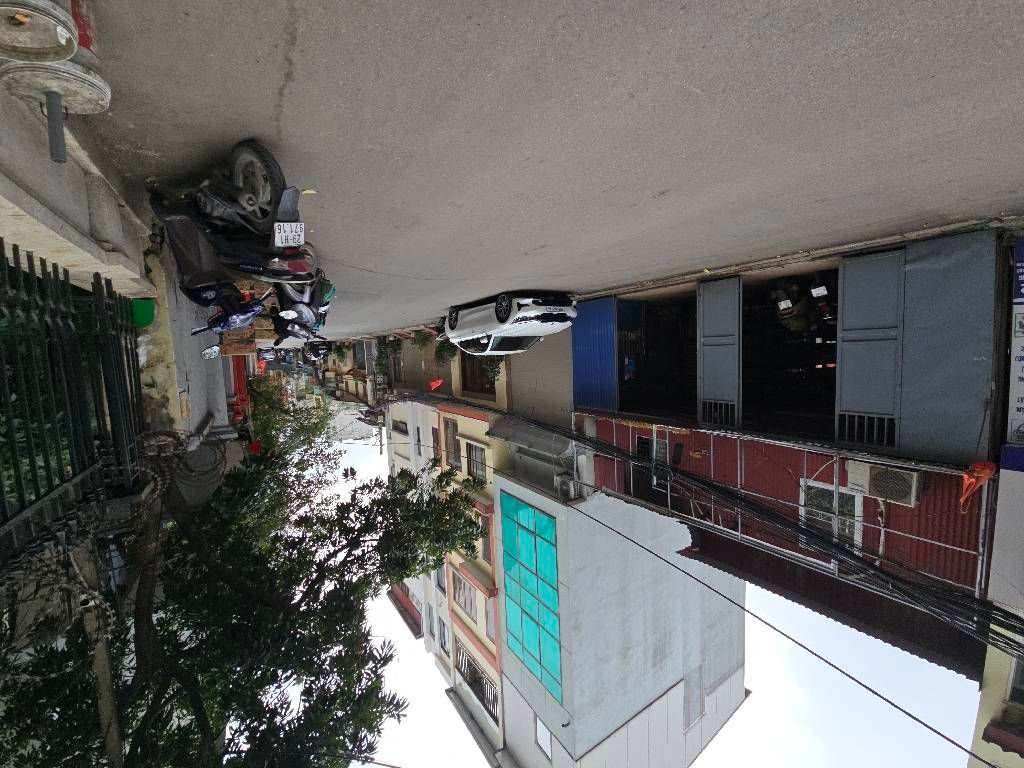 Bán nhà Giải Phóng - diện tích 36,6m2 4 tầng - ô tô tránh nhau - giá 13 tỷ