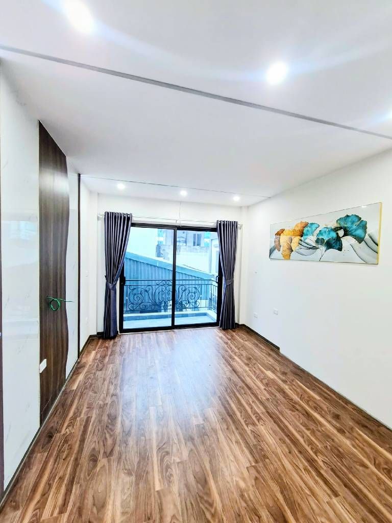 Bán nhà Hoàng Mai - diện tích 38m2 6 tầng - Lô góc, thang máy - giá 14,5 tỷ