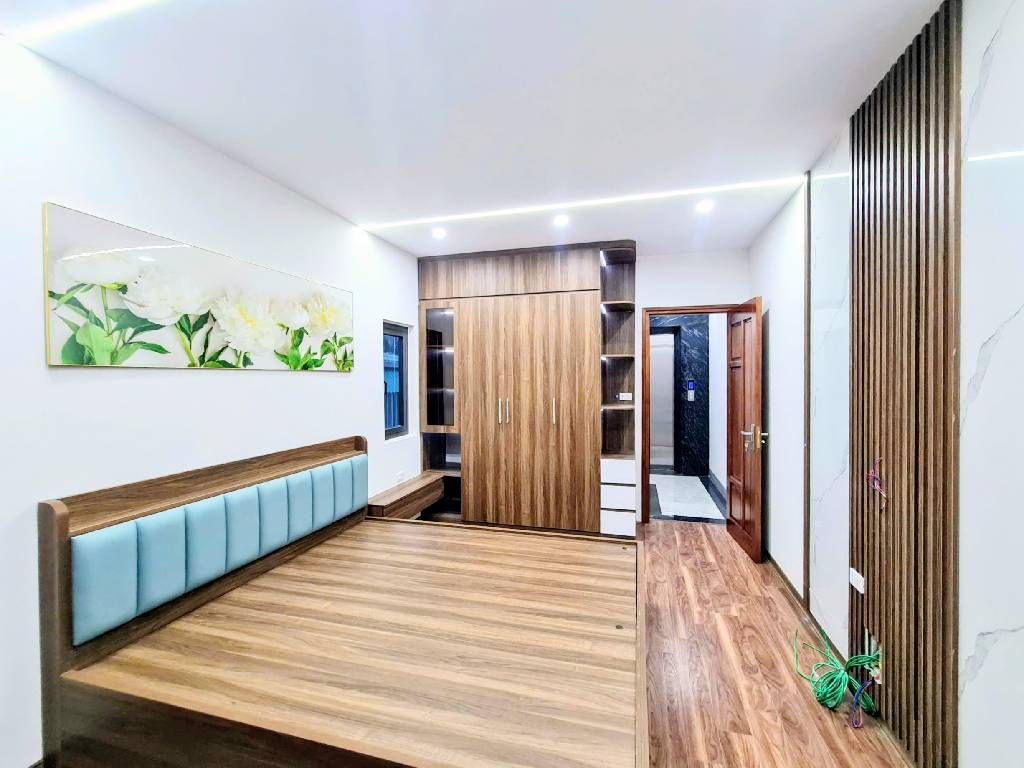 Bán nhà Hoàng Mai - diện tích 38m2 6 tầng - Lô góc, thang máy - giá 14,5 tỷ