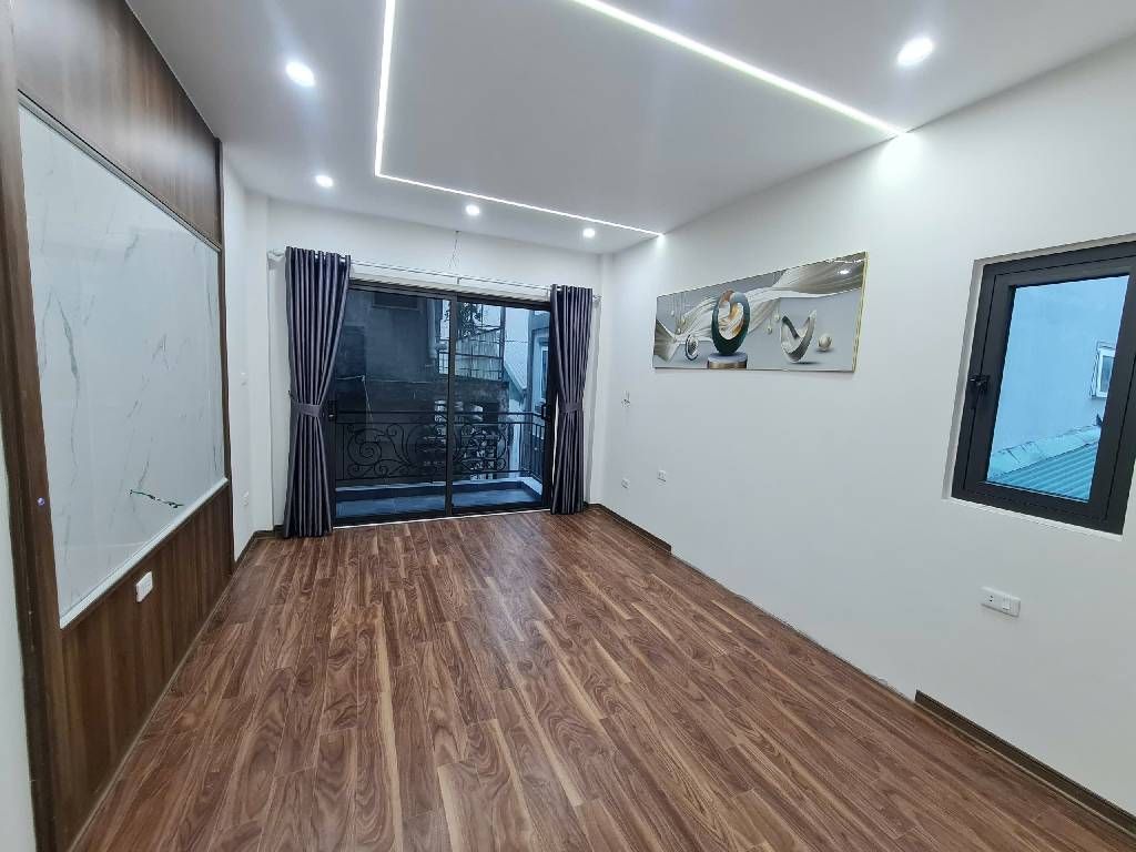 Bán nhà Hoàng Mai - diện tích 38m2 6 tầng - Lô góc, thang máy - giá 14,5 tỷ