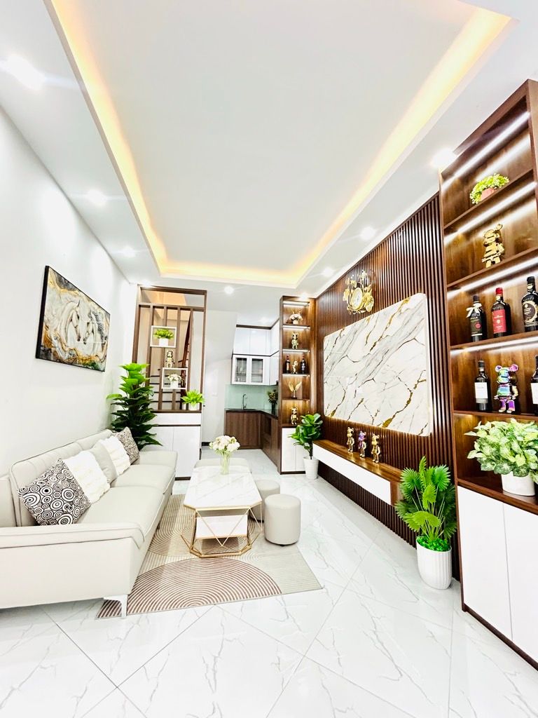 Bán nhà Thanh Đàm - diện tích 30m2 5 tầng - gần ô tô - giá 7,3 tỷ