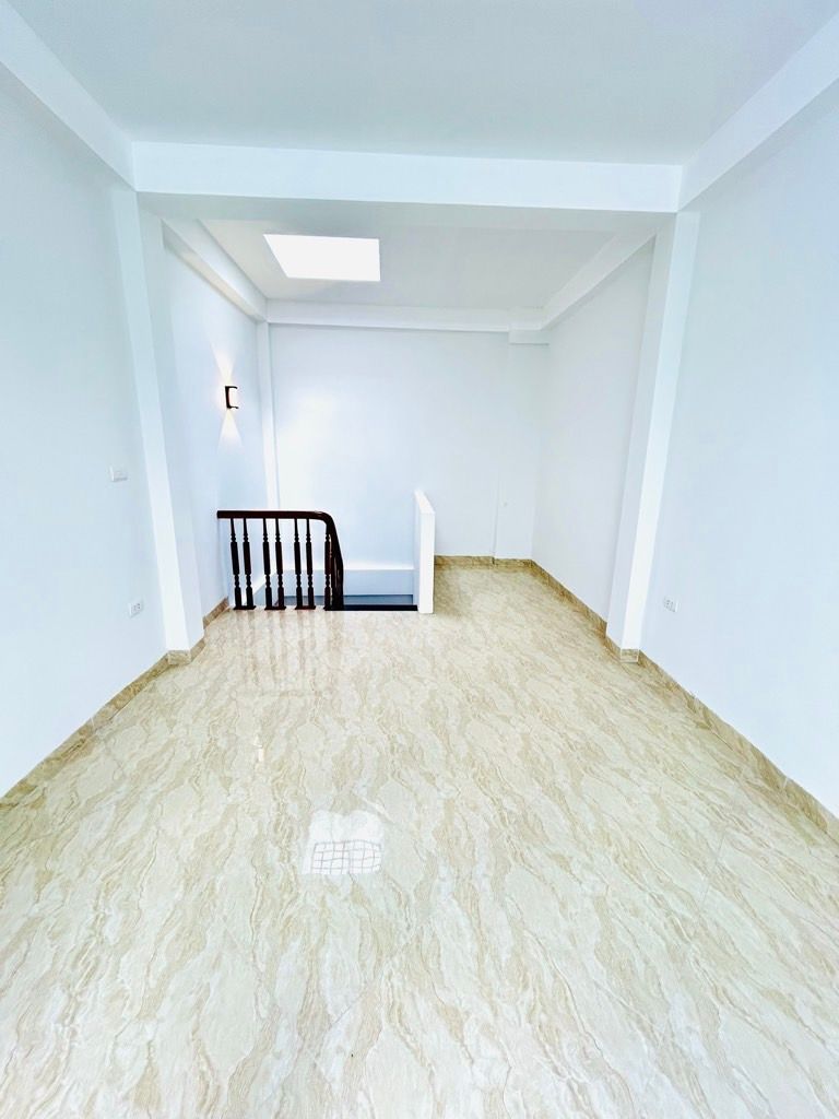 Bán nhà Thanh Đàm - diện tích 30m2 5 tầng - gần ô tô - giá 7,3 tỷ