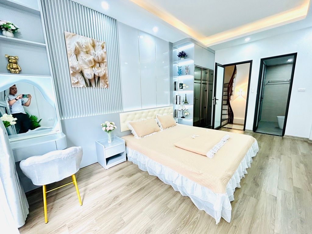 Bán nhà Thanh Đàm - diện tích 30m2 5 tầng - gần ô tô - giá 7,3 tỷ