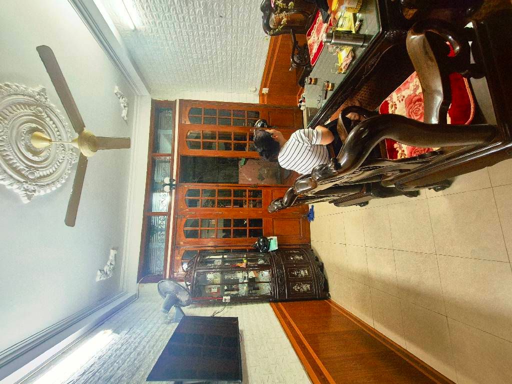 Bán nhà Đặng Tiến Đông - diện tích 59m2 3 tầng - Mặt tiền đẹp, vài bước ra hồ - giá 19,2 tỷ