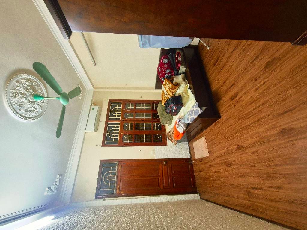 Bán nhà Đặng Tiến Đông - diện tích 59m2 3 tầng - Mặt tiền đẹp, vài bước ra hồ - giá 19,2 tỷ