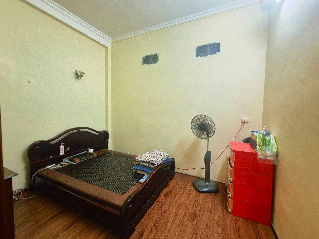 Bán nhà Đặng Tiến Đông - diện tích 59m2 3 tầng - Mặt tiền đẹp, vài bước ra hồ - giá 19,2 tỷ