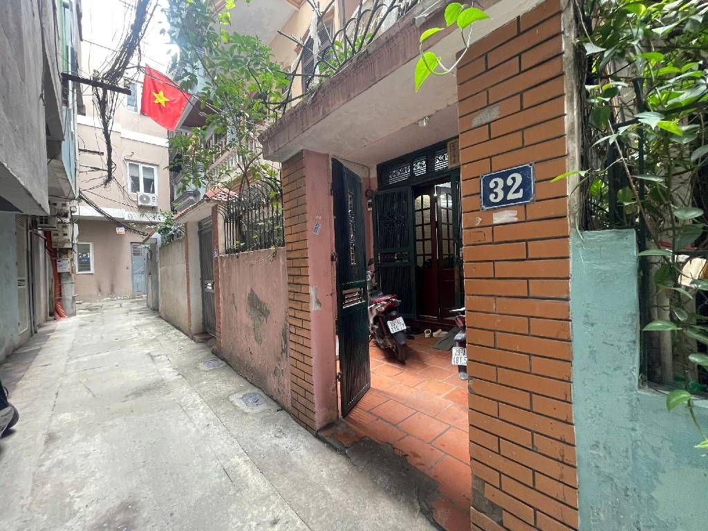 Bán nhà Đặng Tiến Đông - diện tích 59m2 3 tầng - Mặt tiền đẹp, vài bước ra hồ - giá 19,2 tỷ