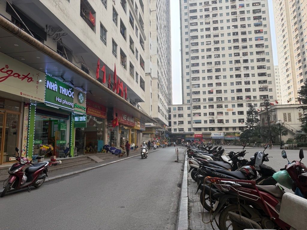 Bán nhà Linh Đàm - diện tích 45m2 1 tầng - Kinh doanh vô địch - giá 9,4 tỷ