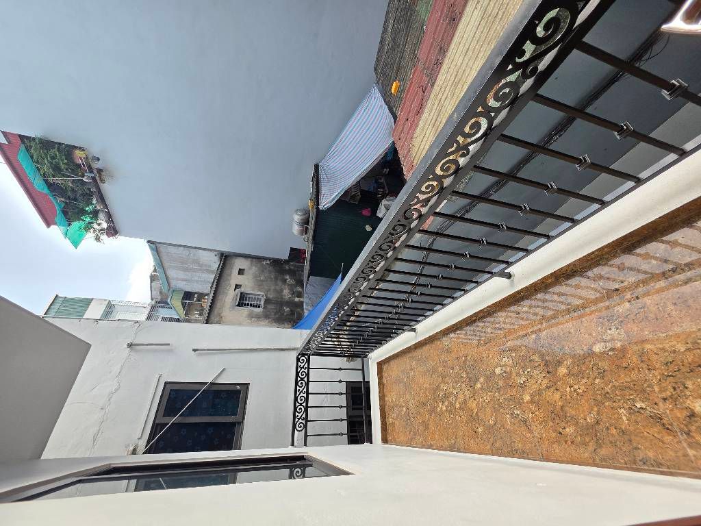 Bán nhà Ngõ Quỳnh - diện tích 39,3m2 5 tầng - Lô góc 2 mặt thoáng - giá 7,8 tỷ