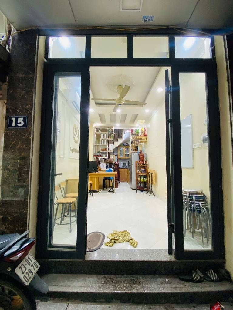 Bán nhà Vũ Trọng Phụng - diện tích 20m2 5 tầng - Ô tô - giá 8,3 tỷ