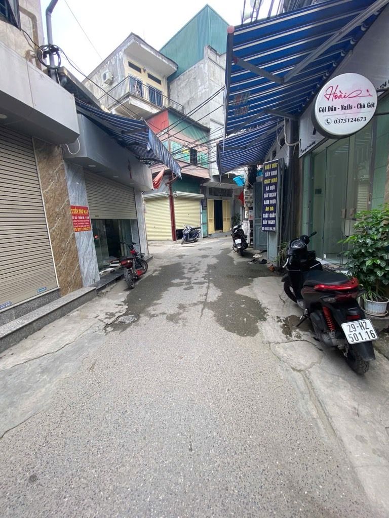 Bán nhà Vĩnh Hưng - diện tích 30m2 3 tầng - Cạnh ô tô tránh - giá 3,55 tỷ