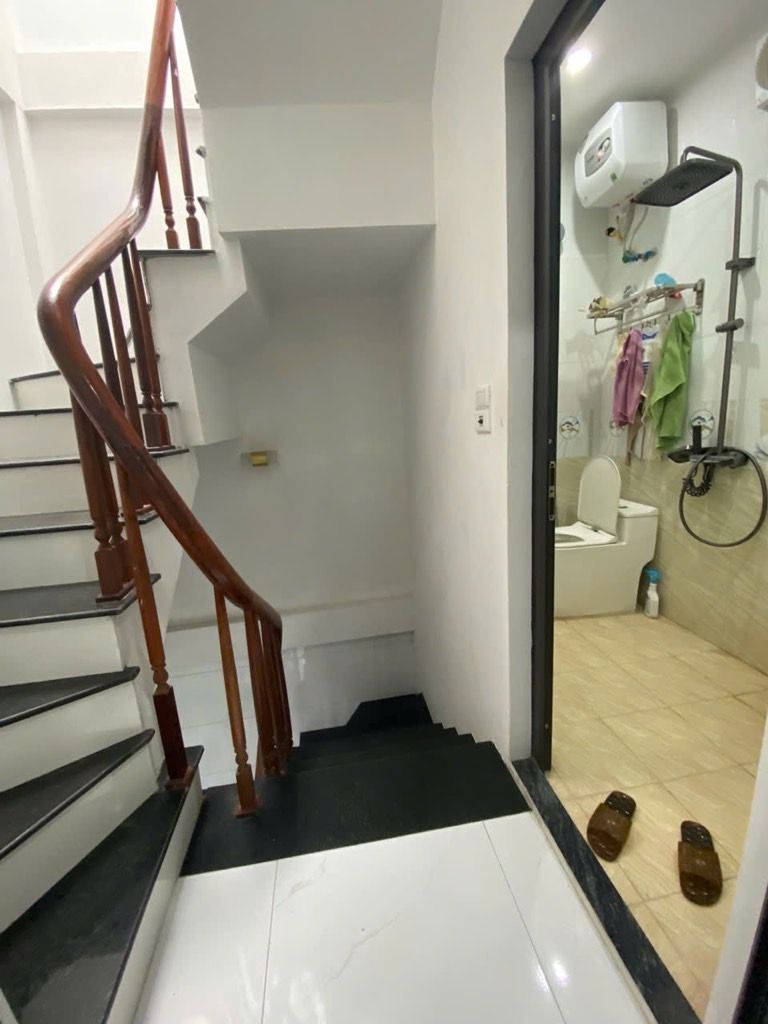 Bán nhà Vĩnh Hưng - diện tích 30m2 3 tầng - Cạnh ô tô tránh - giá 3,55 tỷ