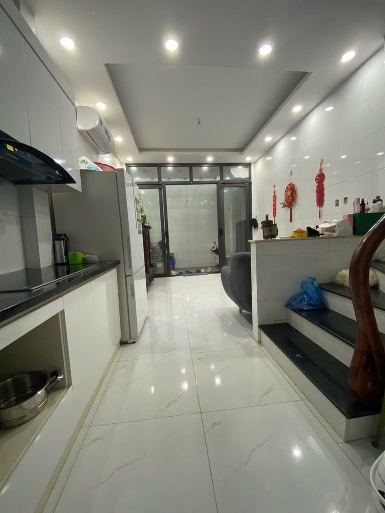 Bán nhà Vĩnh Hưng - diện tích 30m2 3 tầng - Cạnh ô tô tránh - giá 3,55 tỷ